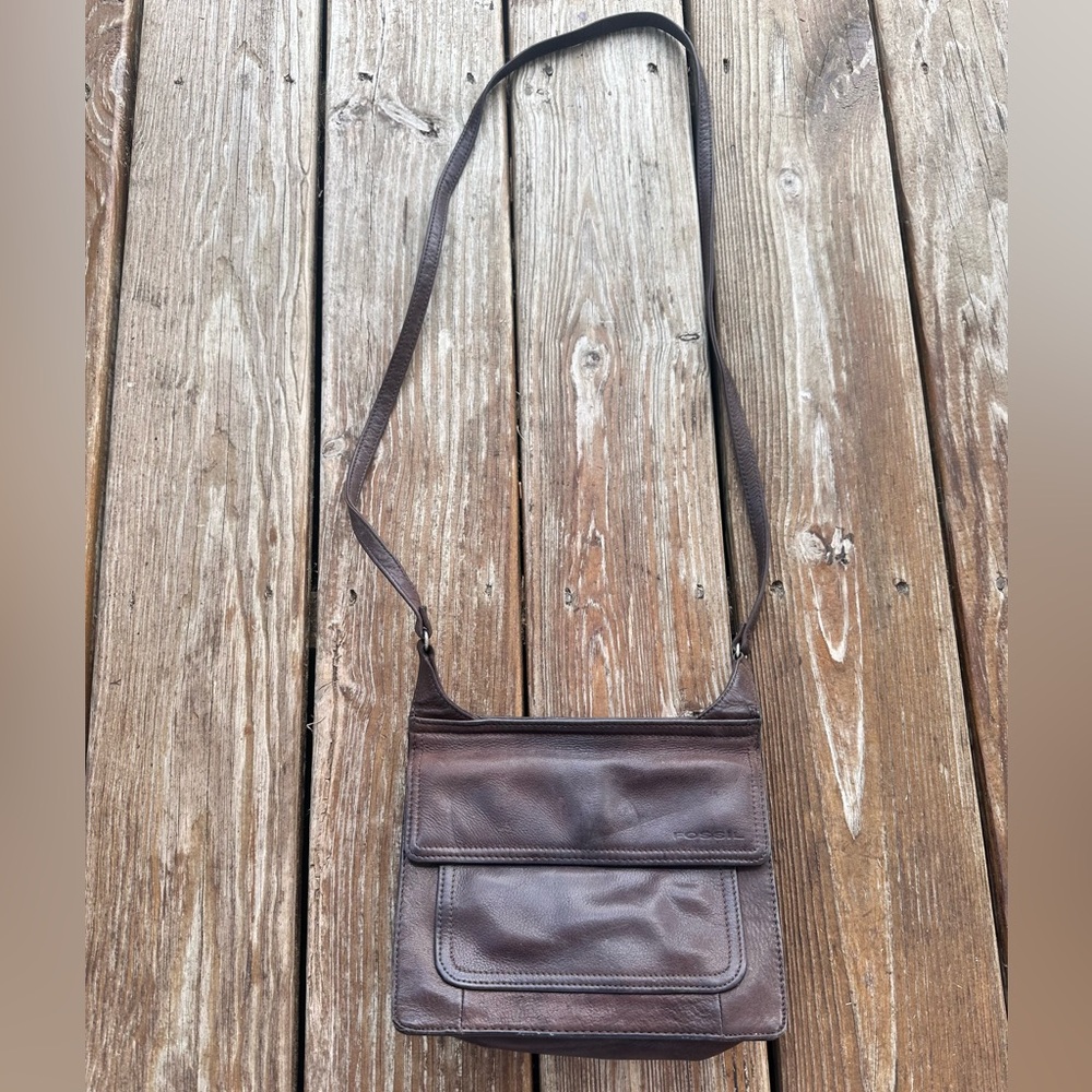 Vintage Fossil dark brown pebbled leather organizer fold out crossbody b…